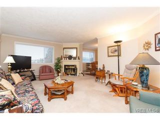 Photo 3: 401 2354 Brethour Ave in SIDNEY: Si Sidney North-East Condo for sale (Sidney)  : MLS®# 719565