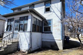 Photo 3: 430 Charles Street in Winnipeg: North End Residential for sale (4C)  : MLS®# 202310086