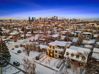 Photo 3: 2512 19A Street SW in Calgary: Richmond Semi Detached (Half Duplex) for sale : MLS®# A2022220