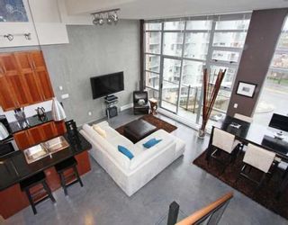 Photo 1: 605 2635 PRINCE EDWARD Street in Vancouver: Mount Pleasant VE Condo for sale in "SOMA LOFTS" (Vancouver East)  : MLS®# V761642
