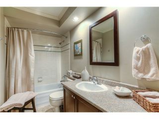 Photo 13: 104 101 PARKSIDE Drive in Port Moody: Heritage Mountain Townhouse for sale : MLS®# V1074472