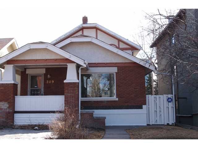 Main Photo: 209 5 Avenue NE in CALGARY: Crescent Heights Residential Detached Single Family for sale (Calgary)  : MLS®# C3515197