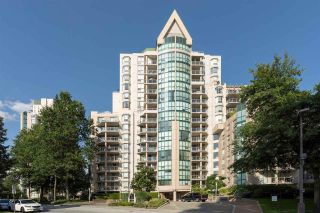 Photo 1: 605 1189 EASTWOOD Street in Coquitlam: North Coquitlam Condo for sale in "THE CARTIER" : MLS®# R2392375
