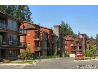 Main Photo: 106 627 Brookside Rd in VICTORIA: Co Latoria Condo for sale (Colwood)  : MLS®# 551212