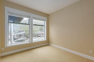 Photo 9: 206 6688 ROYAL Avenue in West Vancouver: Horseshoe Bay WV Condo for sale in "Galleries on the Bay" : MLS®# R2410862