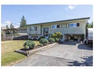 Photo 1: 46040 AVALON Avenue in Chilliwack: Fairfield Island House for sale : MLS®# R2603543