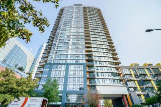 Main Photo: 1207 33 SMITHE Street in Vancouver: Yaletown Condo for sale (Vancouver West)  : MLS®# R2851044