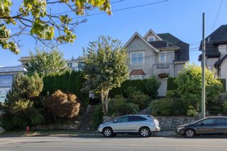 Photo 2: 4052 W 10TH Avenue in Vancouver: Point Grey House for sale (Vancouver West)  : MLS®# R2725739