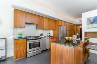Photo 13: 207 33 W PENDER Street in Vancouver: Downtown VW Condo for sale in "33 Living" (Vancouver West)  : MLS®# R2495169