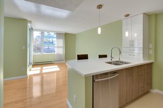 Photo 10: 401 1406 HARWOOD Street in Vancouver: West End VW Condo for sale in "JULIA COURT" (Vancouver West)  : MLS®# R2568055