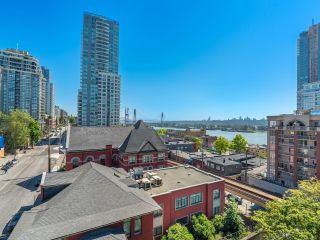Photo 2: 604 720 CARNARVON Street in New Westminster: Downtown NW Condo for sale in "Carnarvon Towers" : MLS®# R2903594