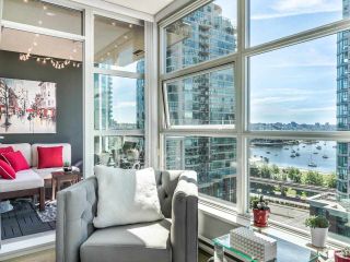 Photo 9: 1301 189 NATIONAL Avenue in Vancouver: Downtown VE Condo for sale in "SUSSEX" (Vancouver East)  : MLS®# R2590311