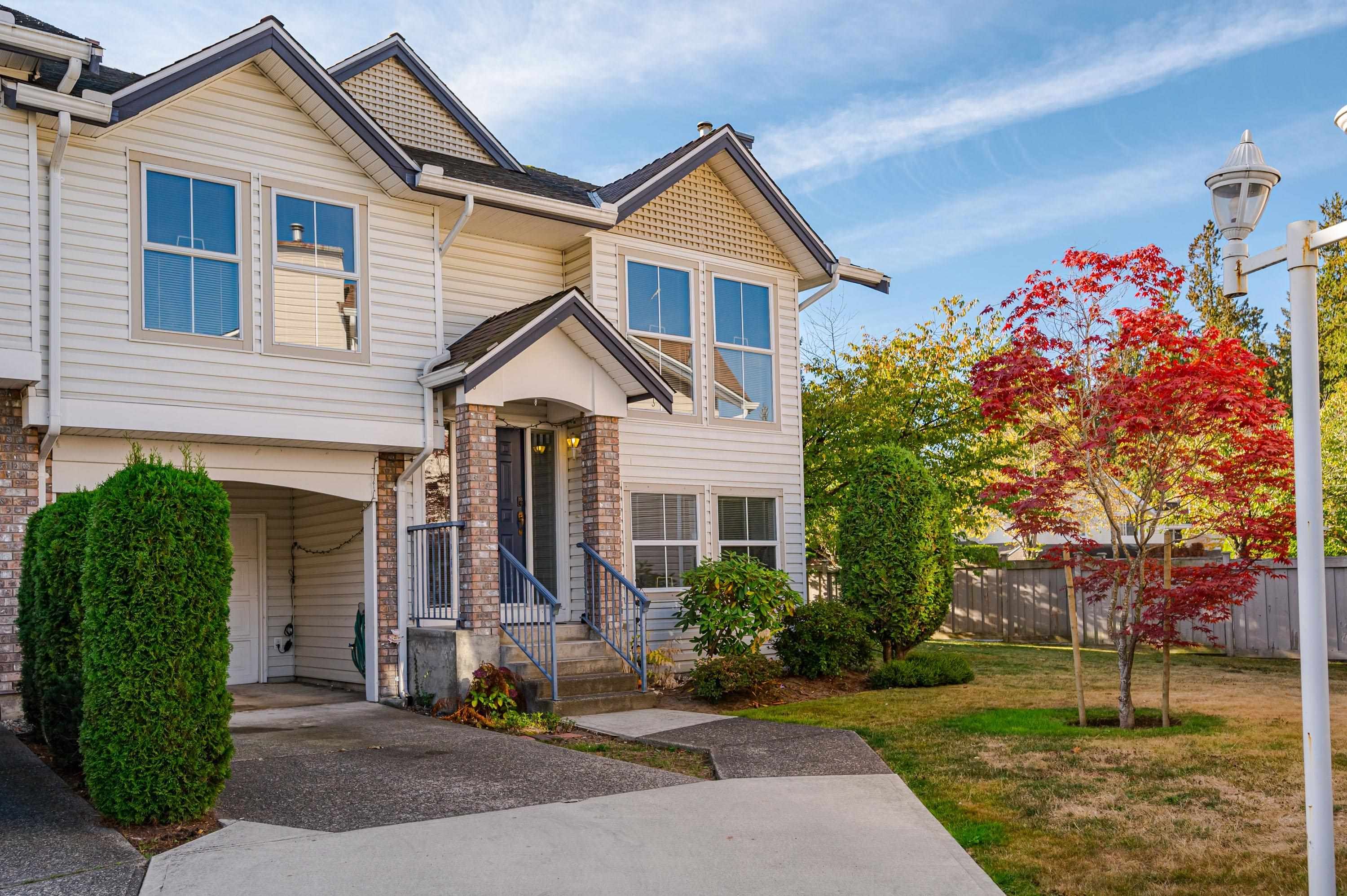 Main Photo: 83 8716 WALNUT GROVE Drive in Langley: Walnut Grove Townhouse for sale in "Willow Arbour" : MLS®# R2731765