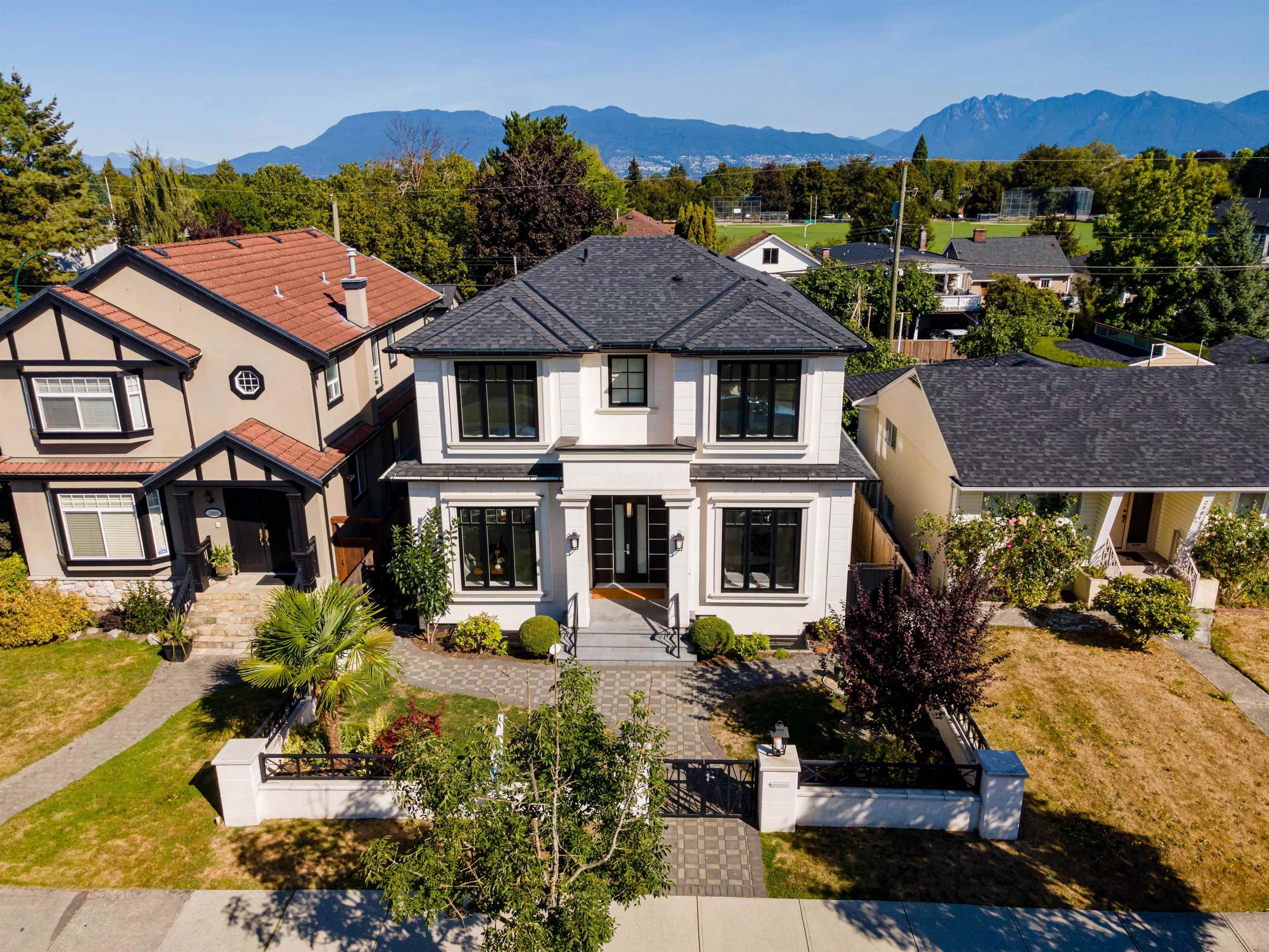 Main Photo: 2985 W 20TH Avenue in Vancouver: Arbutus House for sale (Vancouver West)  : MLS®# R2721950