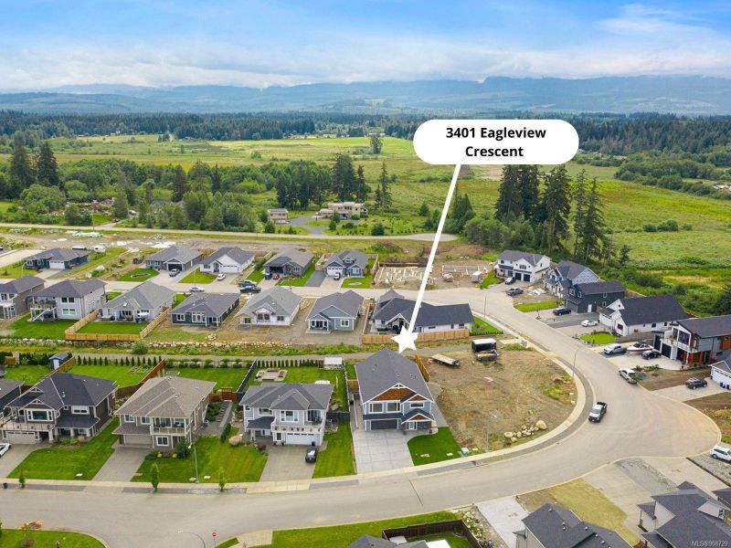 FEATURED LISTING: 3401 Eagleview Cres Courtenay