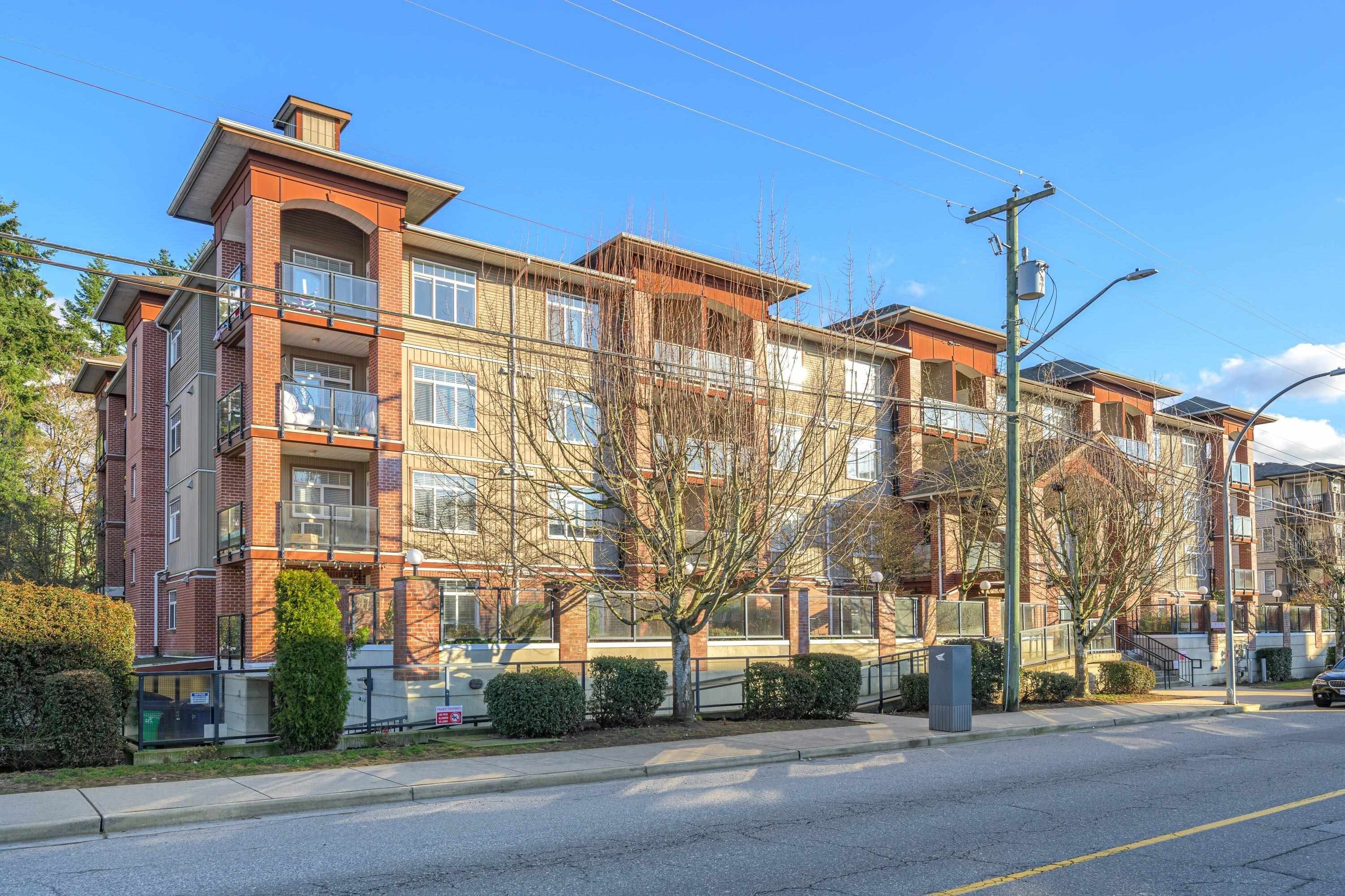 Main Photo: 317 5516 198 Street in Langley: Langley City Condo for sale in "MADISON VILLAS" : MLS®# R2847305