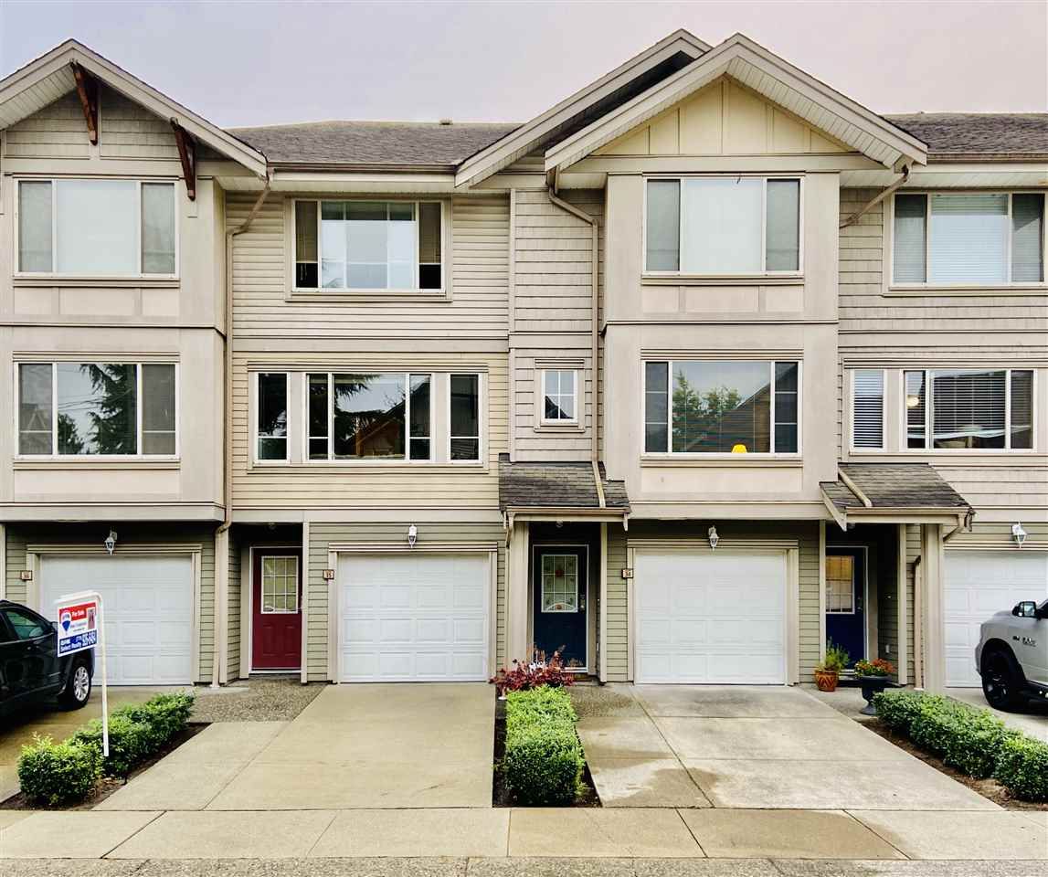 Main Photo: 35 5388 201A Street in Langley: Langley City Townhouse for sale : MLS®# R2498681