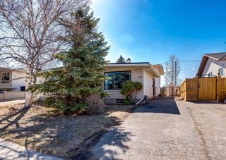 Photo 1: 624 Bracewood Drive SW in Calgary: Braeside Semi Detached (Half Duplex) for sale : MLS®# A2126409