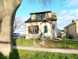 Photo 1: 683 Clifton Street in Winnipeg: West End Residential for sale (5C)  : MLS®# 202329701