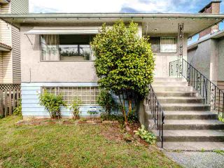Photo 1: 5904 BERKELEY Street in Vancouver: Killarney VE House for sale (Vancouver East)  : MLS®# R2481103