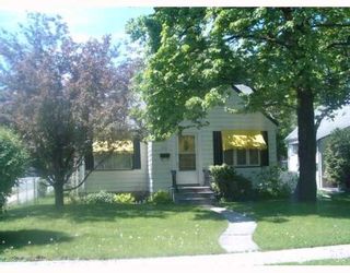 Photo 1: 115 HILL Street in WINNIPEG: St Boniface Single Family Detached for sale (South East Winnipeg)  : MLS®# 2709340