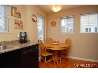 Photo 5: 104 842 Brock Ave in VICTORIA: La Langford Proper Row/Townhouse for sale (Langford)  : MLS®# 507331
