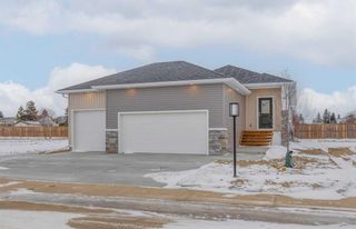 Photo 1: 34 Clover Crescent: Beiseker Detached for sale : MLS®# A2099252