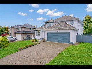 Photo 2: 18531 56A Avenue in Surrey: Cloverdale BC House for sale (Cloverdale)  : MLS®# R2871276