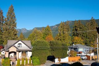 Photo 10: 1131 MONTROYAL Boulevard in North Vancouver: Canyon Heights NV Townhouse for sale in "Montroyal Village" : MLS®# R2872889