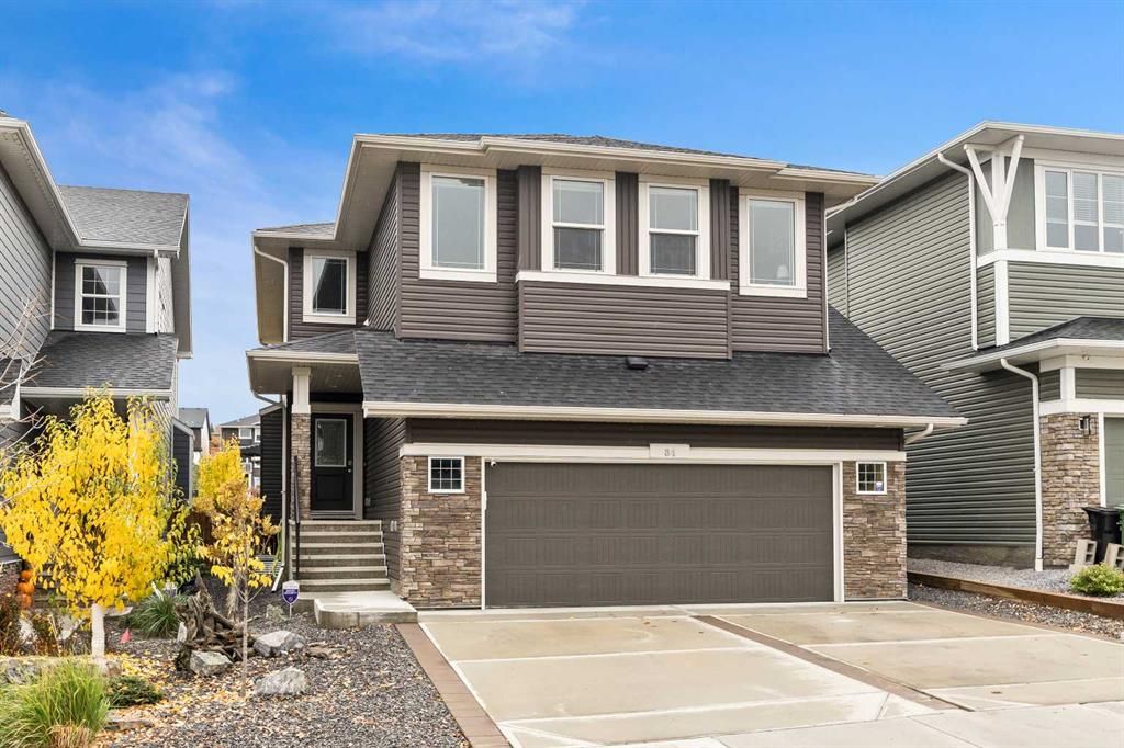 Main Photo: 84 Crestbrook Way SW in Calgary: Crestmont Detached for sale : MLS®# A2093285