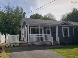 Photo 3: 200 Exhibition Street in North Kentville: Kings County Residential for sale (Annapolis Valley)  : MLS®# 202209127