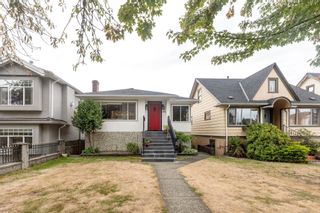 Photo 1: 2716 VENABLES Street in Vancouver: Renfrew VE House for sale (Vancouver East)  : MLS®# R2814282