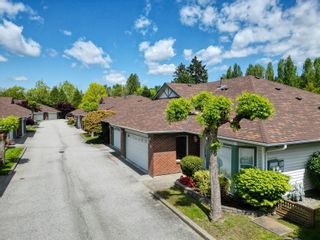 Photo 8: 10 18939 65 Avenue in Surrey: Cloverdale BC Townhouse for sale in "Glenwood Gardens" (Cloverdale)  : MLS®# R2881218
