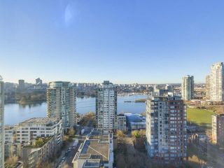 Photo 10: 2606 1201 MARINASIDE Crescent in Vancouver: Yaletown Condo for sale in "THE PENINSULA" (Vancouver West)  : MLS®# R2363085