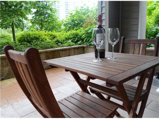 Photo 8: 107 2088 BETA Avenue in Burnaby: Brentwood Park Condo for sale in "MEMENTO" (Burnaby North)  : MLS®# V956831