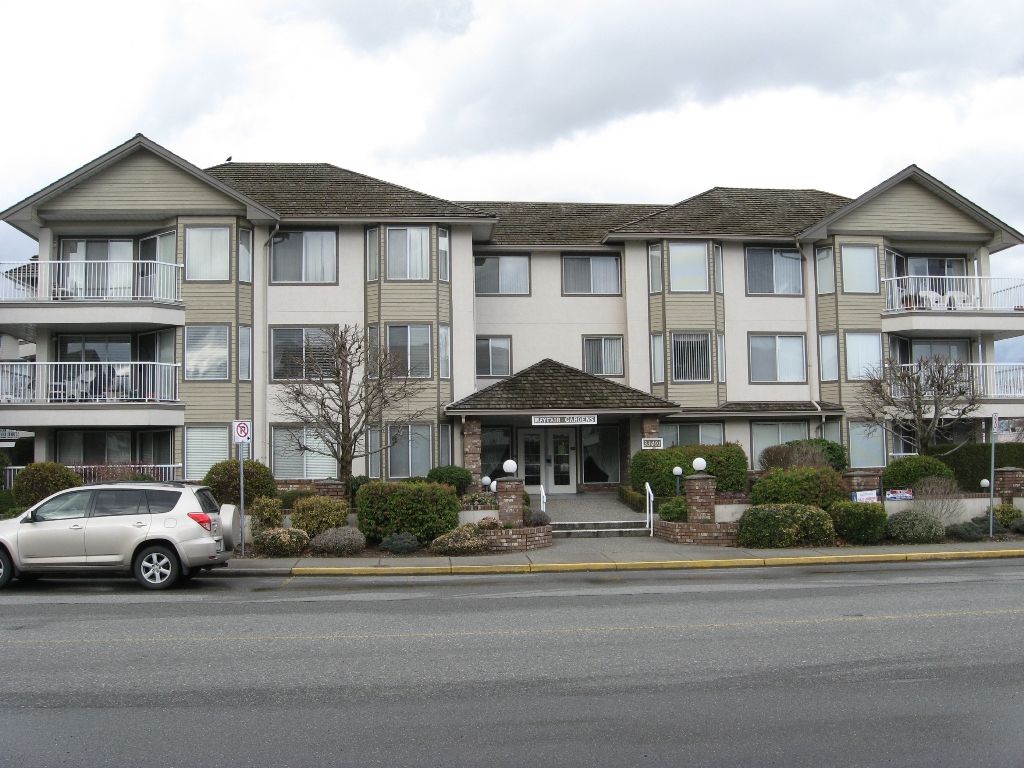 Main Photo: 311 33401 Mayfair in Abbotsford: Condo for sale