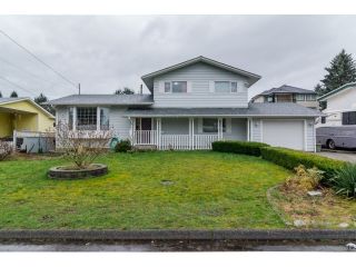 Photo 1: 2076 Majestic Crescent in Abbotsford: House for sale : MLS®# R2040664
