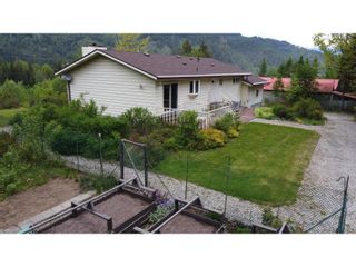 Photo 39: 1630 DUTHIE STREET in Kaslo: House for sale : MLS®# 2475542
