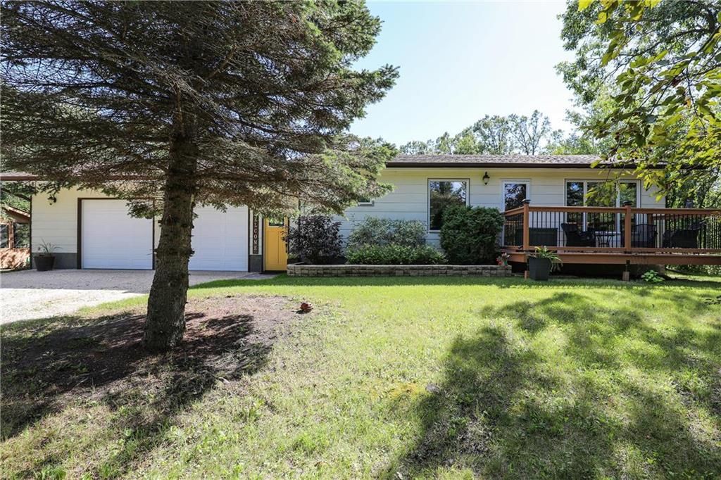 Main Photo: 38146 Quarry Oaks Road in Ste Anne: R16 Residential for sale : MLS®# 202022599
