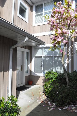 Photo 2: 22 3555 Westminster Highway in Sonoma: Terra Nova Home for sale ()  : MLS®# v818514