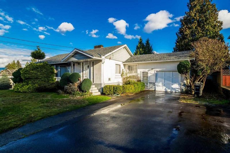 FEATURED LISTING: 5550 HALLEY Avenue Burnaby