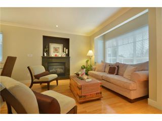 Photo 2: 416 W KEITH Road in North Vancouver: Central Lonsdale 1/2 Duplex for sale : MLS®# V921744