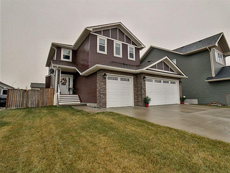 FEATURED LISTING: 8 West Highland Court Carstairs