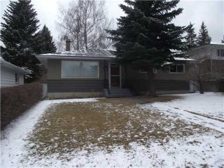 Photo 1: 31 HEALY Drive SW in CALGARY: Haysboro Residential Detached Single Family for sale (Calgary)  : MLS®# C3514062