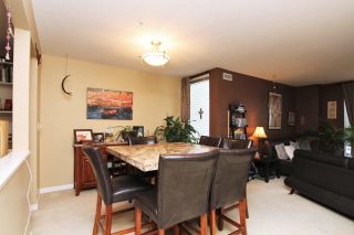 Photo 3: 202 19122 122 Avenue in Pitt Meadows: Central Meadows Condo for sale in "EDGEWOOD MANOR" : MLS®# R2330106