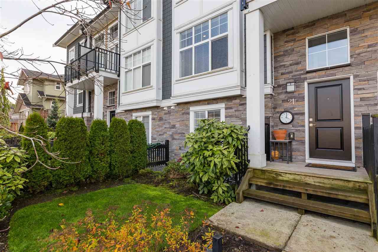 Main Photo: 21 7686 209 Street in Langley: Willoughby Heights Townhouse for sale in "Keaton" : MLS®# R2349996