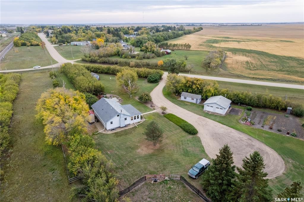 Main Photo: Blakeney Acreage in Great Bend: Residential for sale (Great Bend Rm No. 405)  : MLS®# SK945329