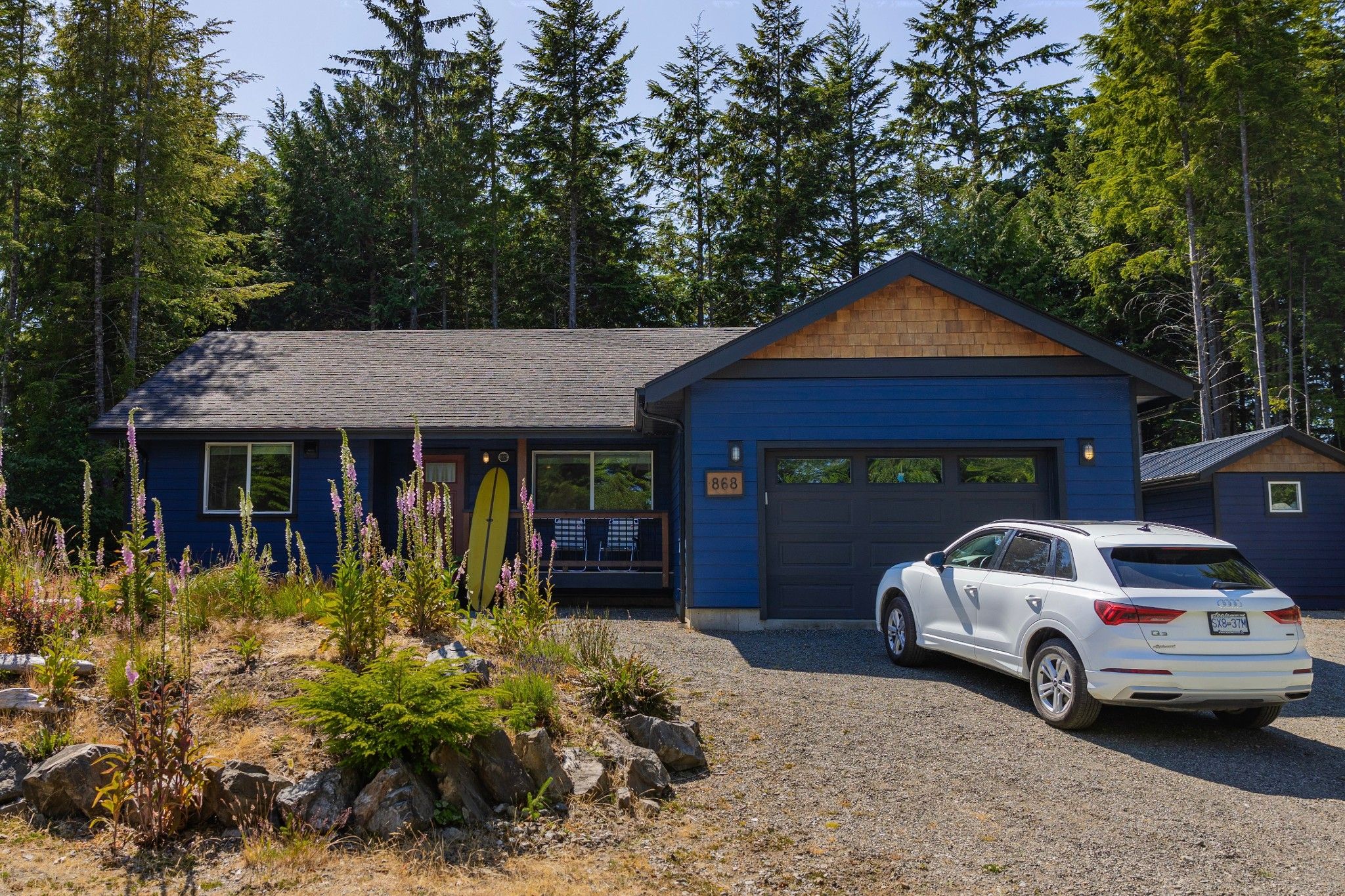 Main Photo: 868 Elina Road in Ucluelet: House for sale : MLS®# 936838
