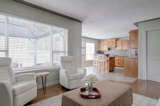 Photo 5: 5639 Coach Hill Road SW in Calgary: Coach Hill Detached for sale : MLS®# A1228790