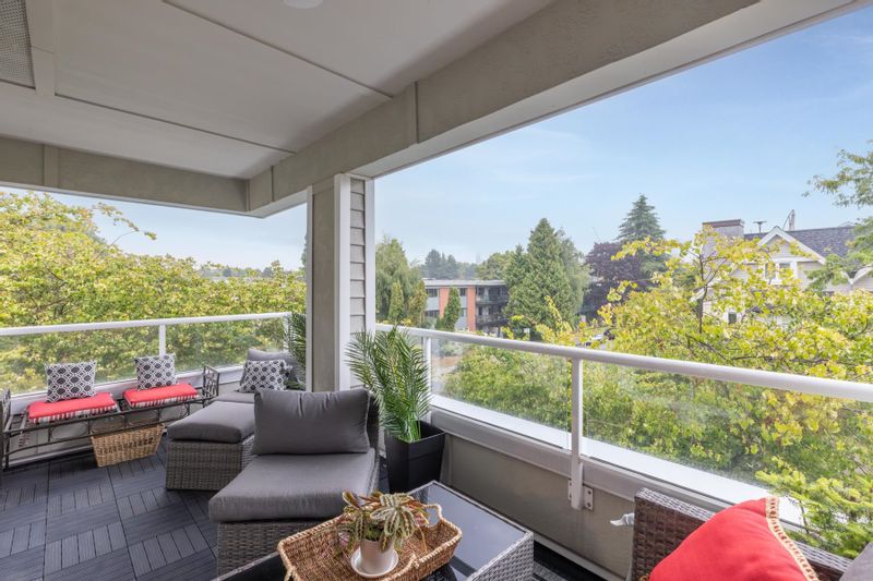 FEATURED LISTING: 301 - 2110 YORK Avenue Vancouver